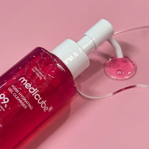 ژل شوینده ضدلک وروشن کننده مدیکیوب